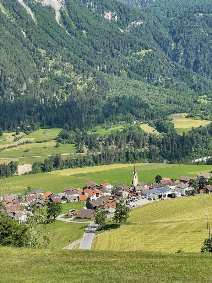 Gasthaus Beverin Farden Buitenkant foto