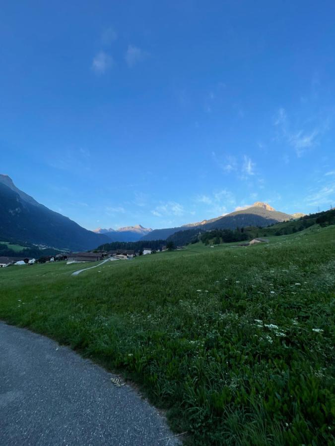Gasthaus Beverin Farden Buitenkant foto