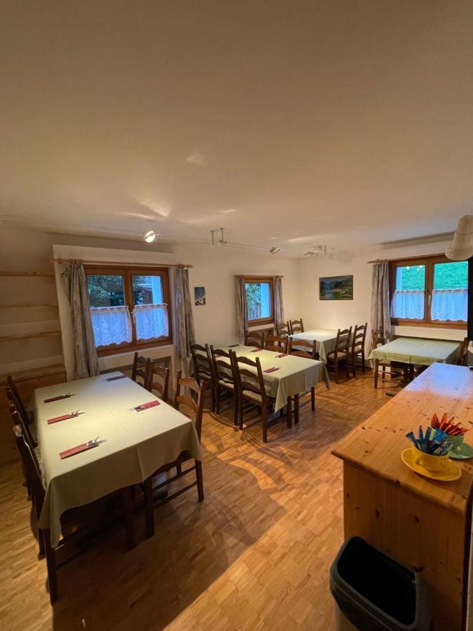 Gasthaus Beverin Farden Buitenkant foto